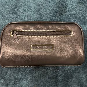 Men’s travel kit bag